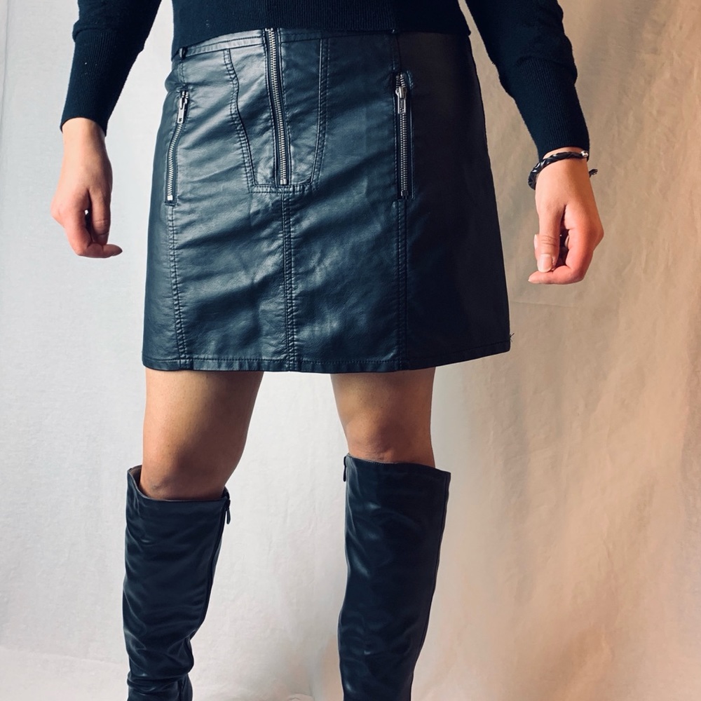 Faux Leather Zipper Skirt